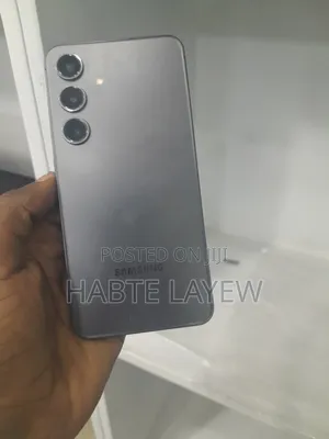 New Samsung Galaxy S24 Ultra 256 GB