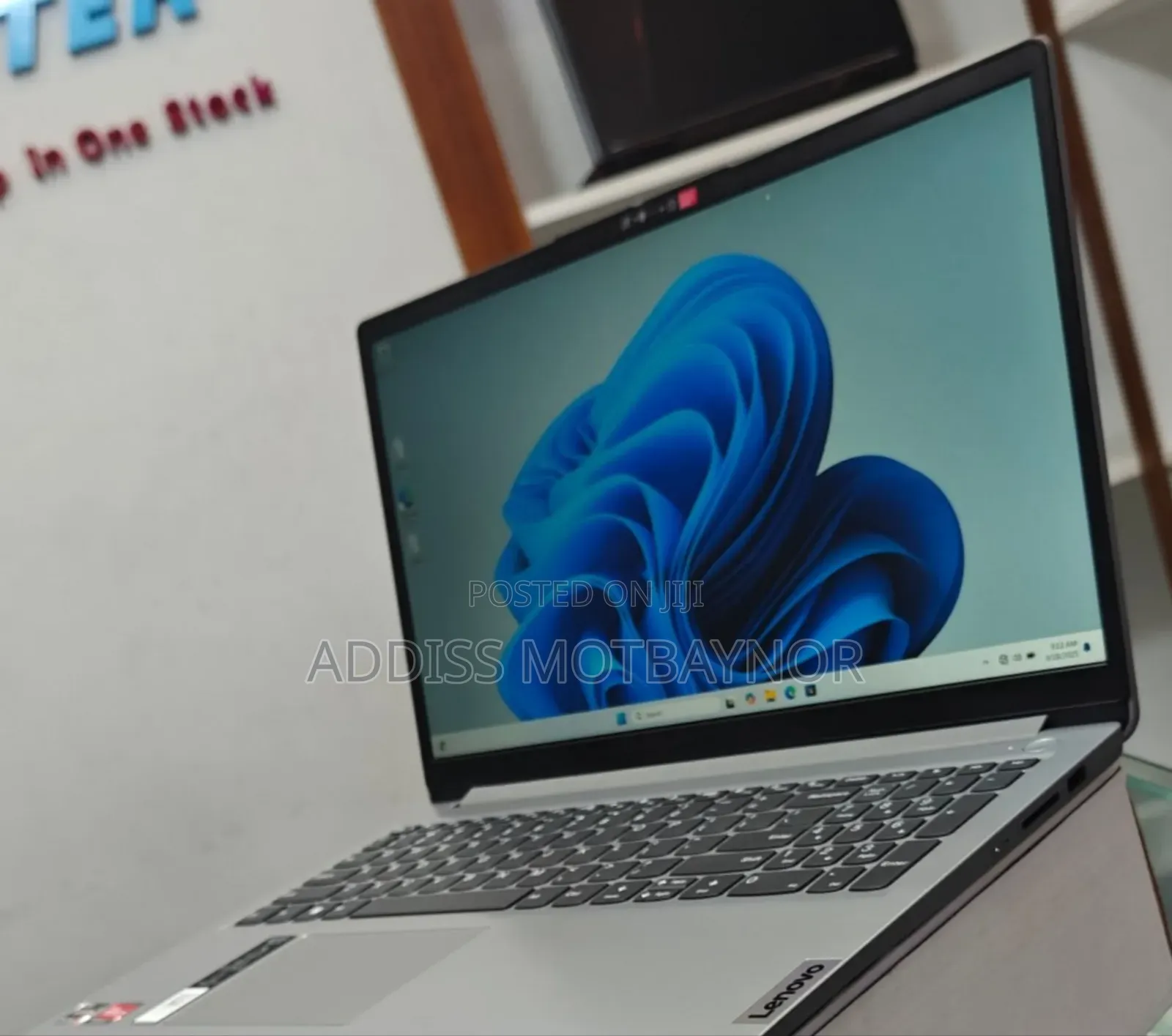 New Laptop Lenovo Ideapad 3 16GB AMD Ryzen 5 SSD 512GB