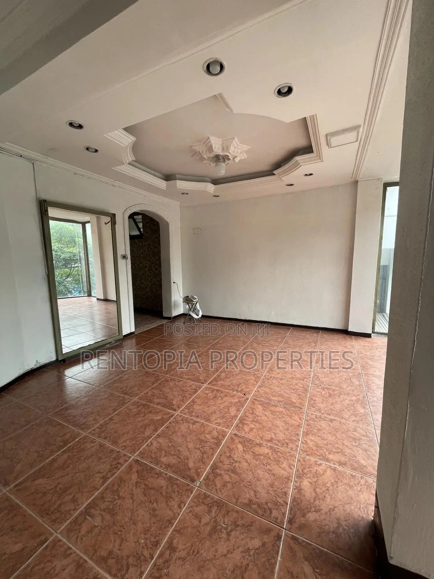 Office Space or Boutique Space for Rent! ለቡቲክ እና ለቢሮ የሚከራይ