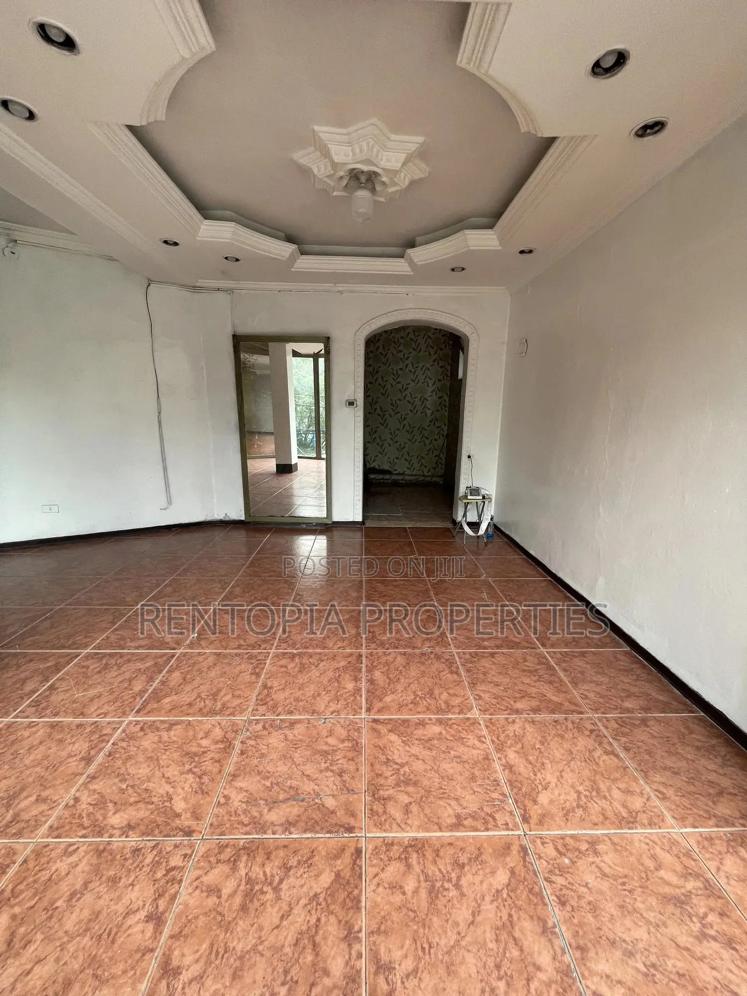 Office Space or Boutique Space for Rent! ለቡቲክ እና ለቢሮ የሚከራይ