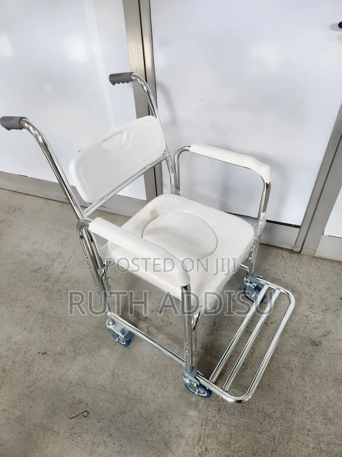 Wheelchair劃一toilet Wheelchair矣不commode Wheelchair奇怪wheelchair Commode