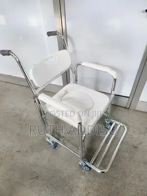 Wheelchair劃一toilet Wheelchair矣不commode Wheelchair奇怪wheelchair Commode
