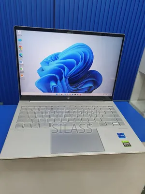 New Laptop HP Envy 14 16GB Intel Core I7 SSD 1T