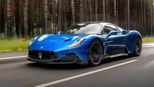 Photo - I Will Advertise Your on Social Media and I Want to Work With You