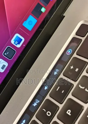 New Laptop Apple MacBook Pro 2017 16GB Intel Core I7 SSD 512GB