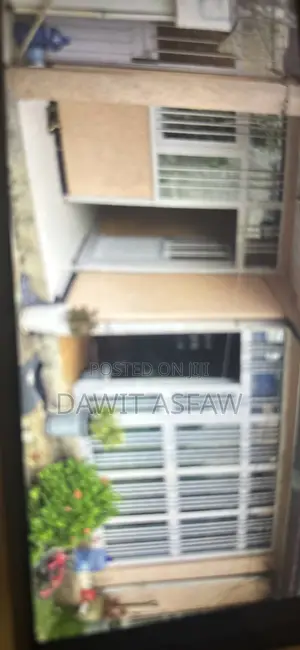 5bdrm House in Yeka for sale