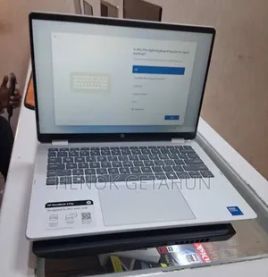 New Laptop HP OmniBook 5 14" 16GB Intel Core I7 SSD 1T