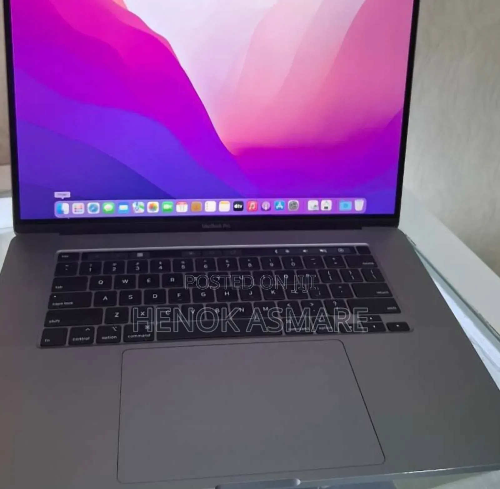 New Laptop Apple MacBook Pro 2019 16GB Intel Core I7 SSD 512GB