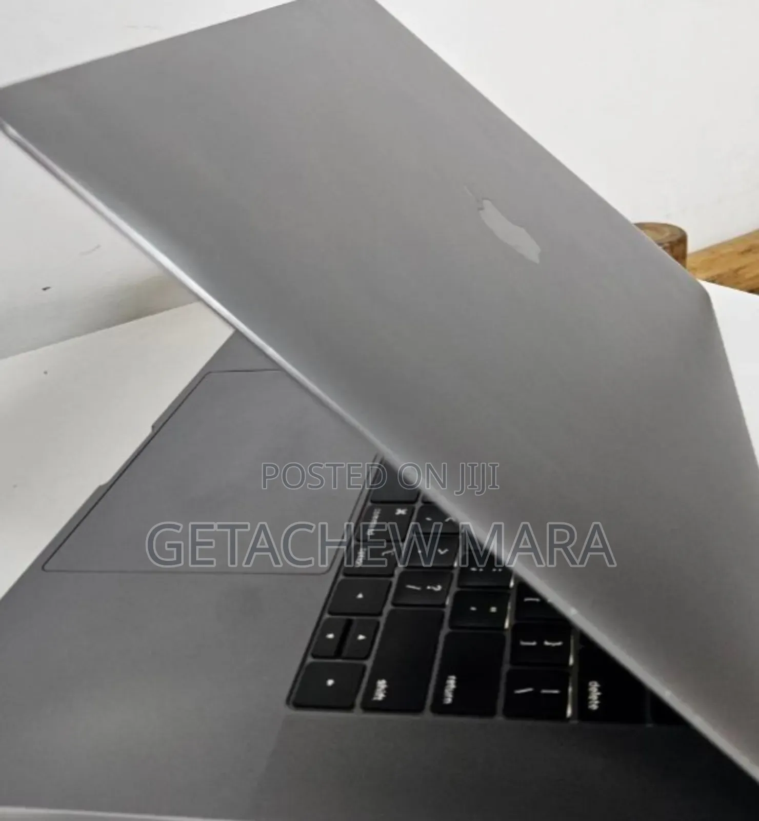 New Laptop Apple MacBook 2018 16GB Intel SSD 512GB