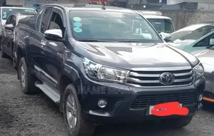 Toyota Hilux 2018 Blue