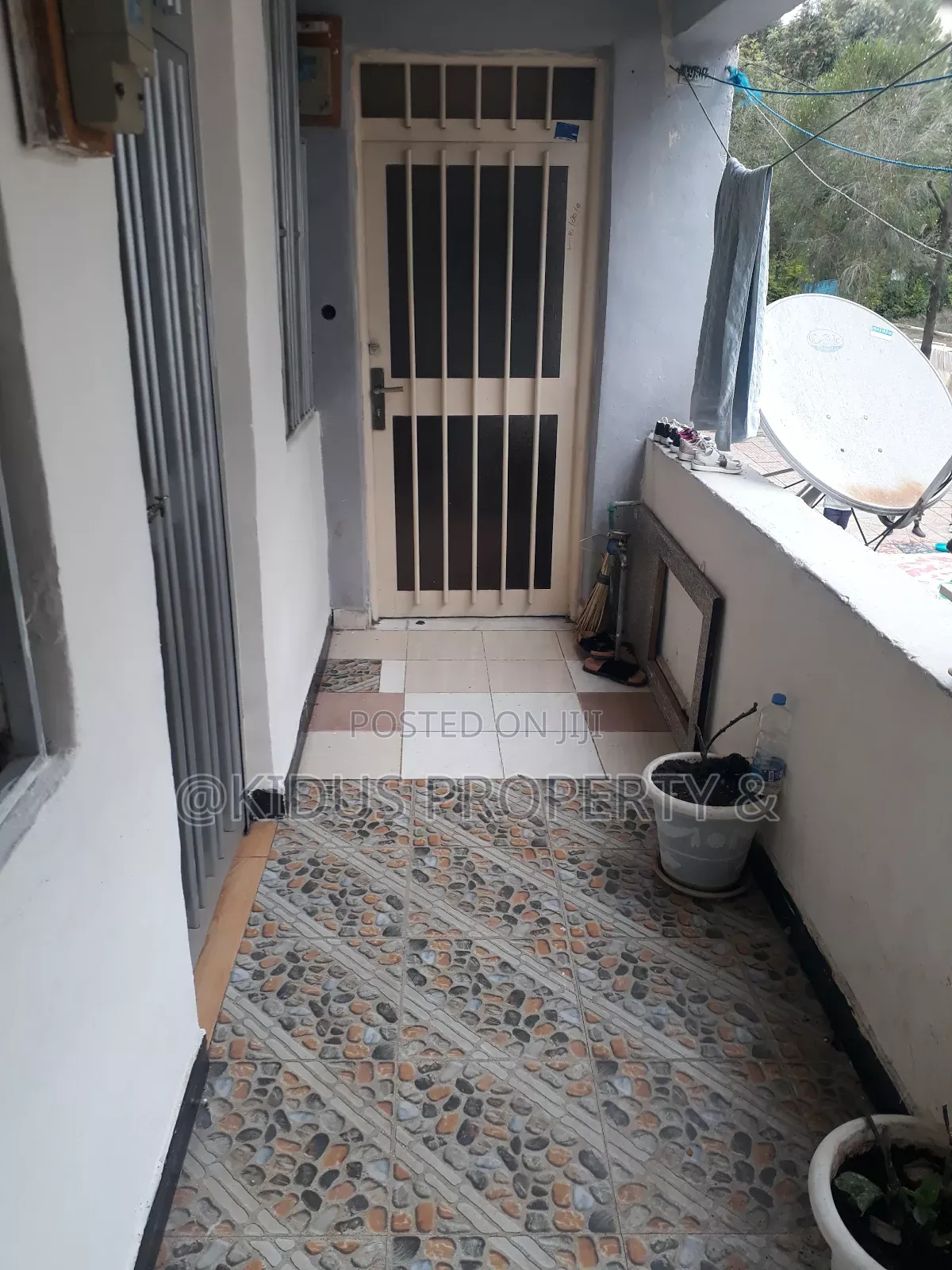 2bdrm Condo in Cordova School, Nifas Silk-Lafto for rent