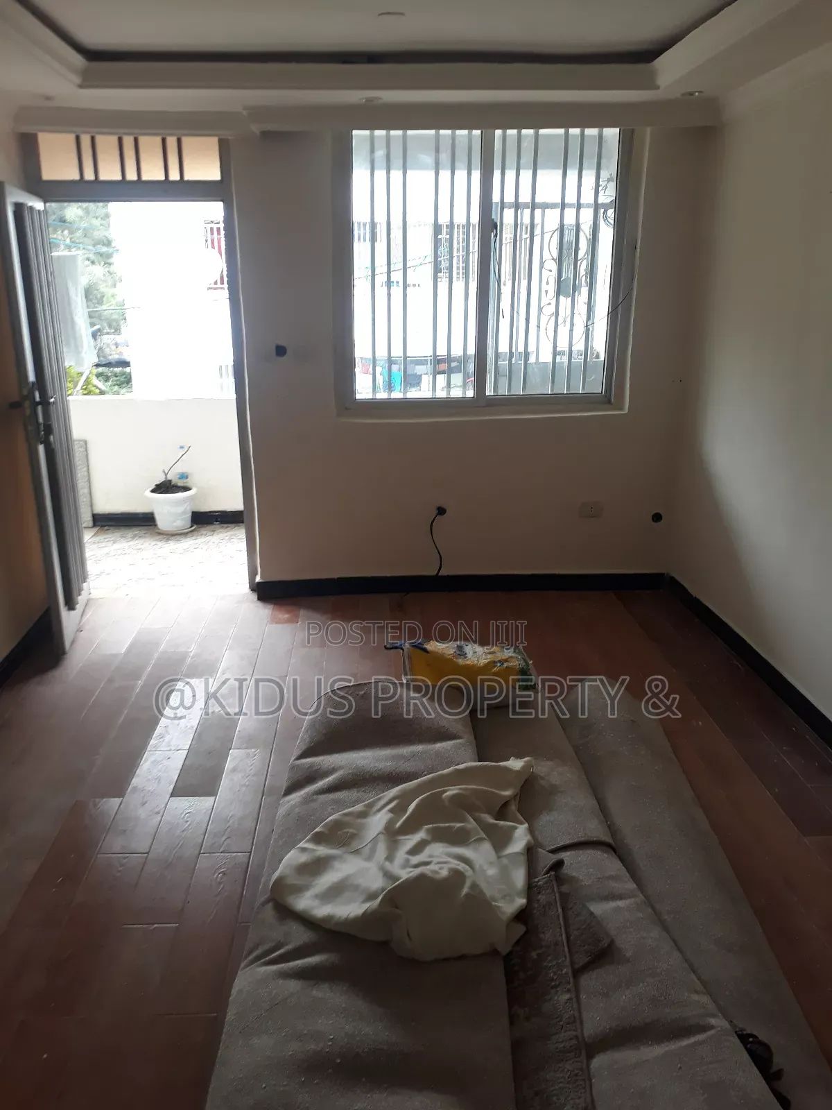 2bdrm Condo in Cordova School, Nifas Silk-Lafto for rent