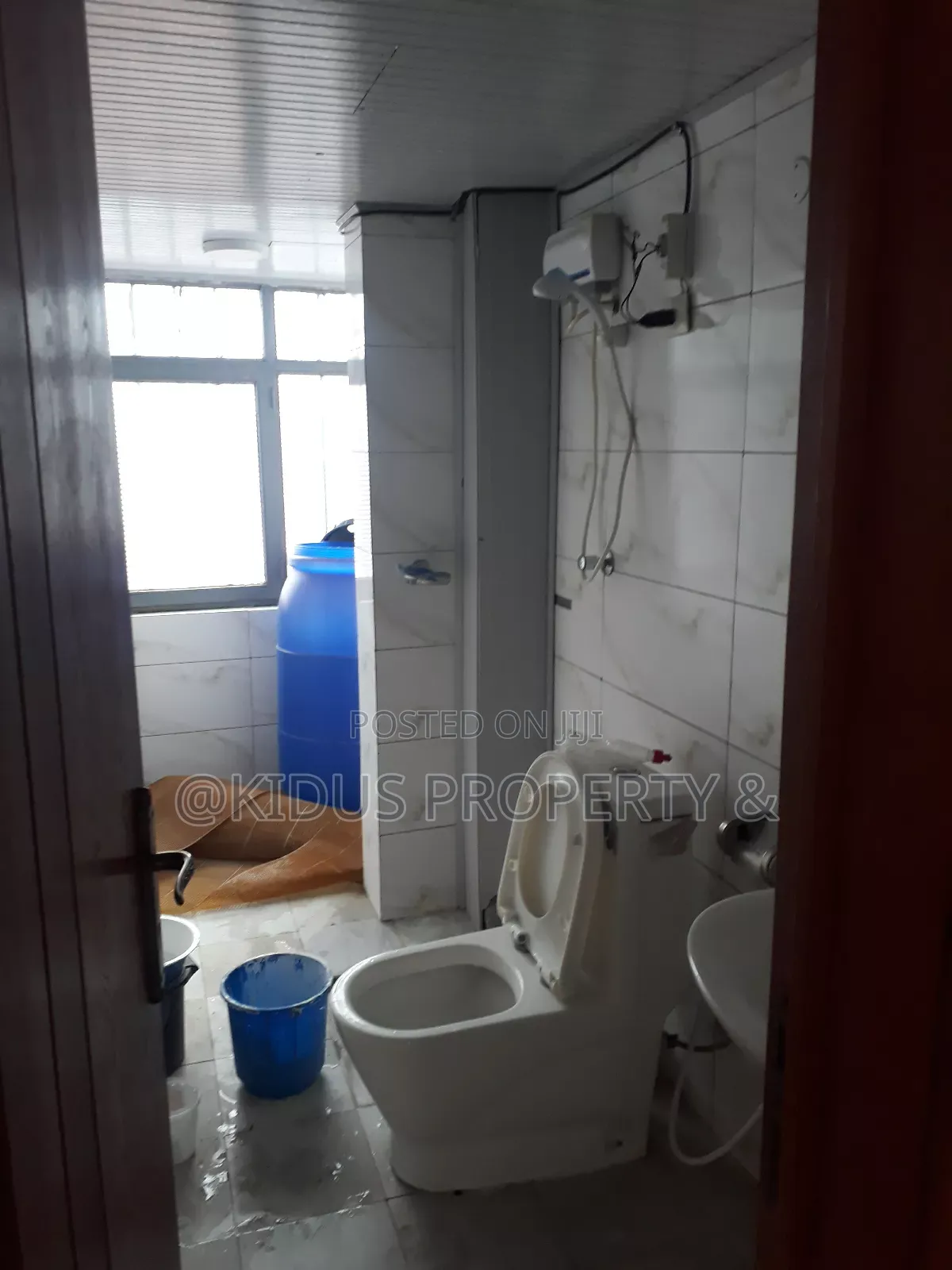 2bdrm Condo in Cordova School, Nifas Silk-Lafto for rent