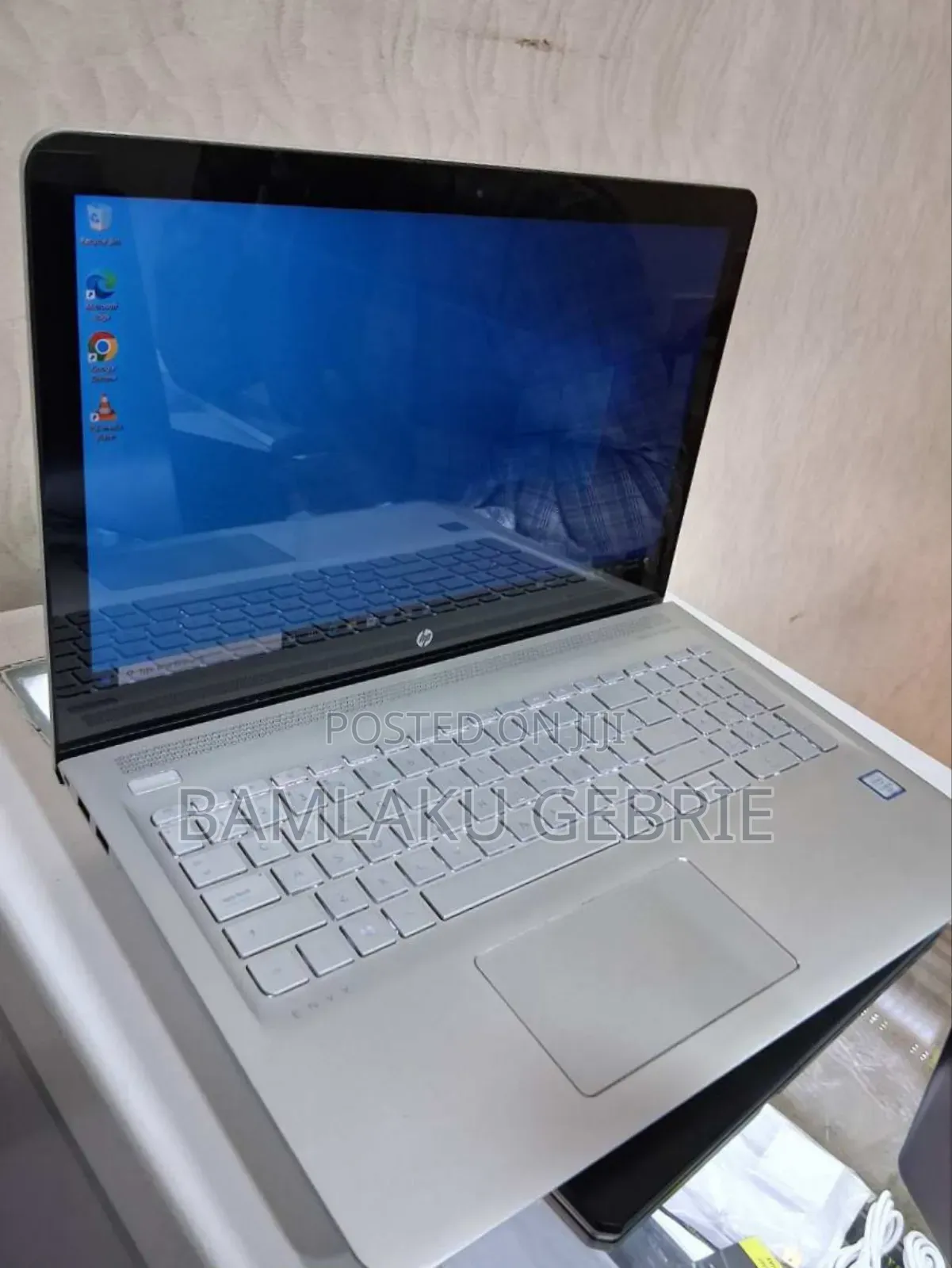 New Laptop HP Envy 13t 8GB Intel Core I7 SSD 1T