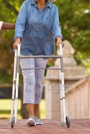 Photo - Brand New Foldable Walker會老almunium Walker州郡medical Walker家人walker New