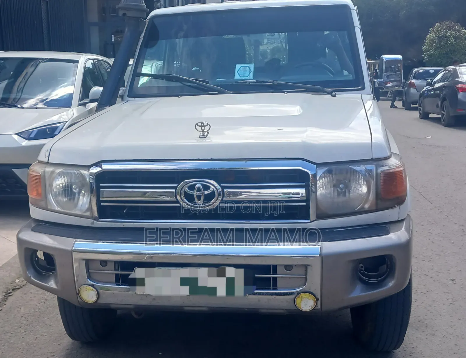 Toyota Land Cruiser 2015 White