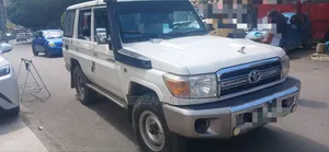 Toyota Land Cruiser 2015 White