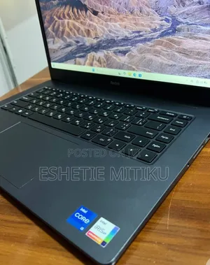 New Laptop Apple MacBook 8GB Intel Core I5 SSD 512GB