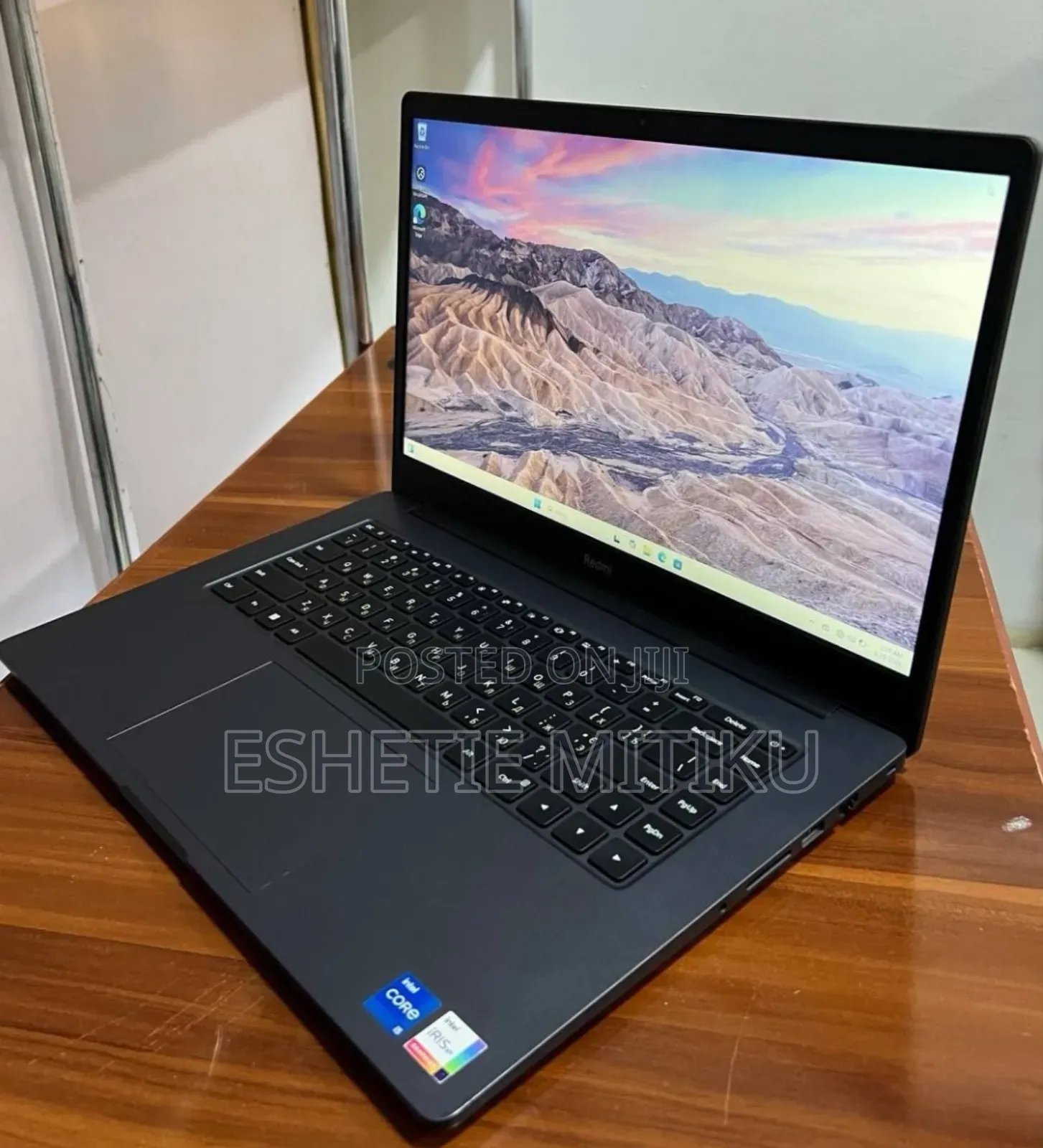 New Laptop Apple MacBook 8GB Intel Core I5 SSD 512GB