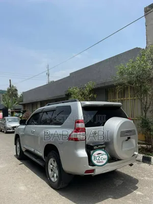 Toyota Land Cruiser Prado 2016 Silver