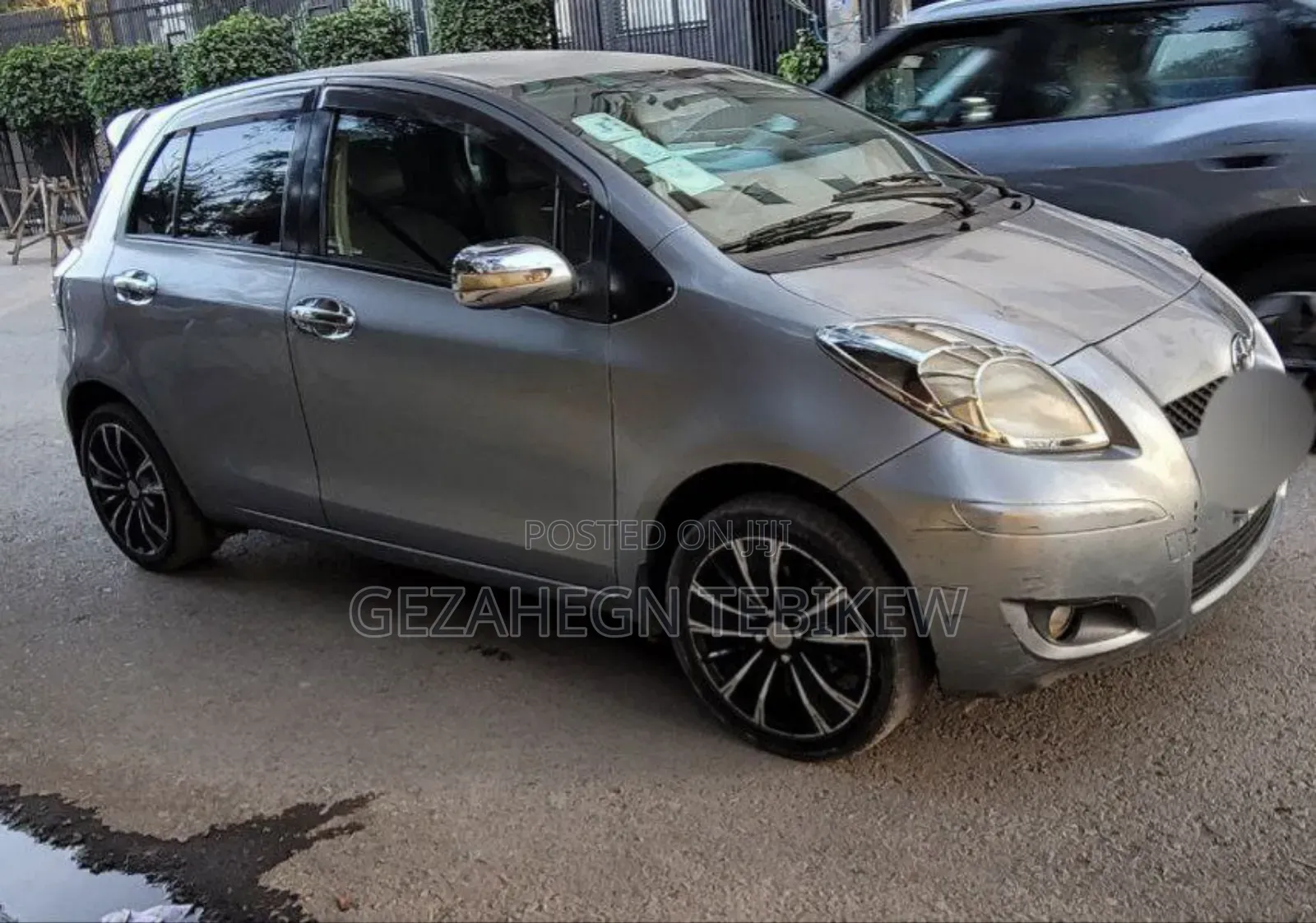 Toyota Yaris 2010 Silver
