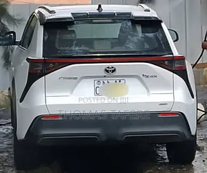 Toyota bZ4X 2024 White