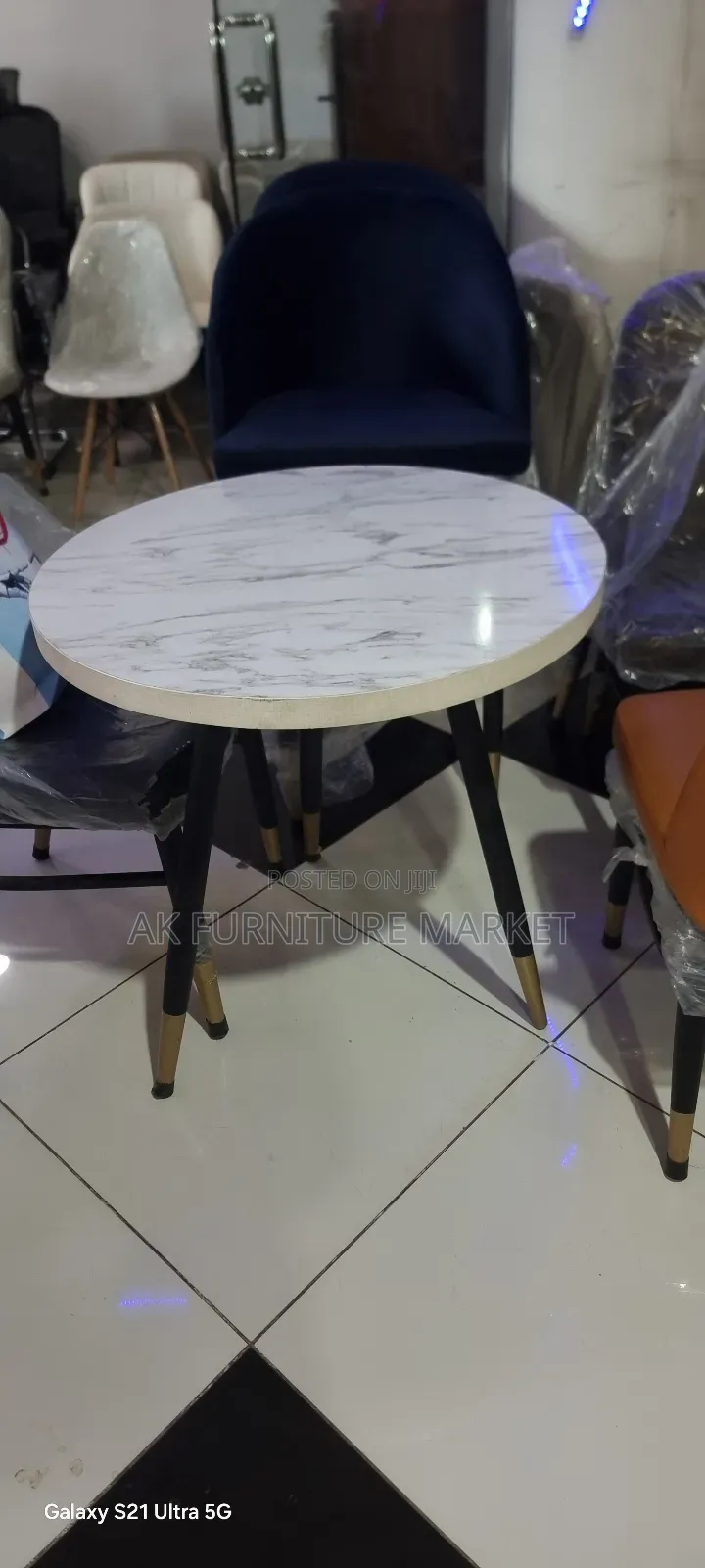 Cafe and Restaurant Table