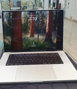 New Laptop Apple MacBook Pro M1 32GB Apple M1 Pro SSD 512GB