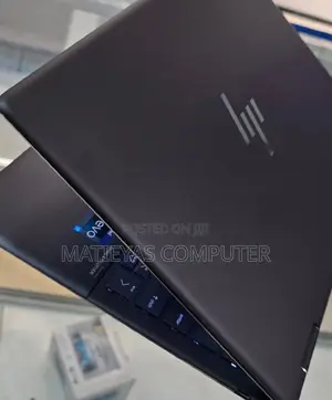 New Laptop HP Spectra 13 16GB Intel Core I7 SSD 1T