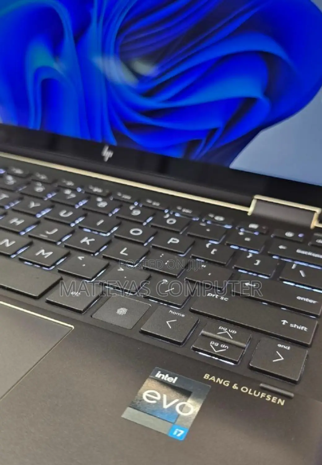 New Laptop HP Spectra 13 16GB Intel Core I7 SSD 1T