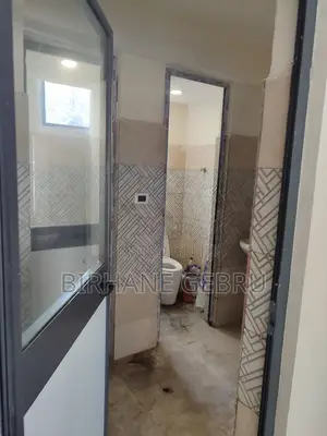 Show Room Rent for Car