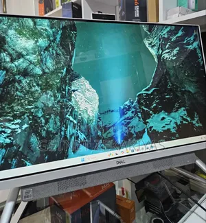 New Dell Inspiron 27 All-in-One 12GB Intel Core I7 SSD 512GB