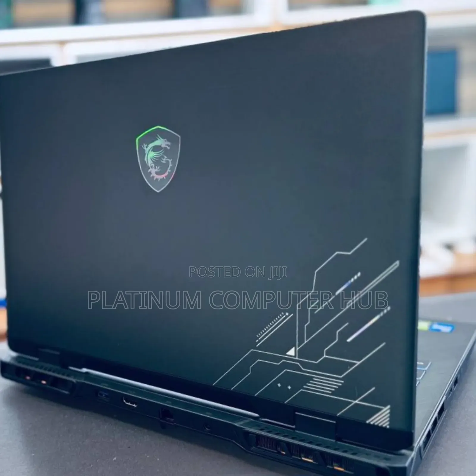 New Laptop MSI Crosshair 17 B12U 16GB Intel Core I7 SSD 1T