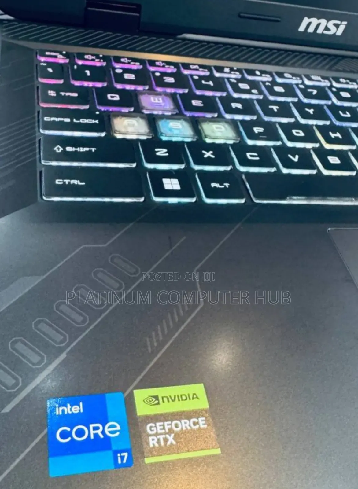 New Laptop MSI Crosshair 17 B12U 16GB Intel Core I7 SSD 1T