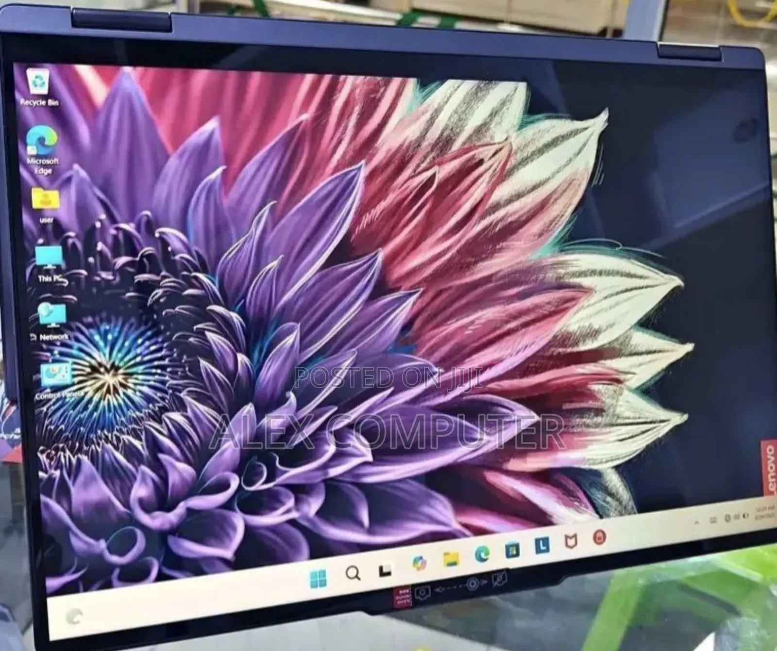 New Laptop Lenovo Yoga 7i 16GB Intel Core Ultra 7 SSD 1T