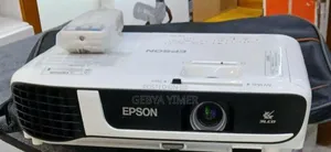 Epson Projector Model: Eb-X51 Has: Bag Remote Model Name: Eb-X51