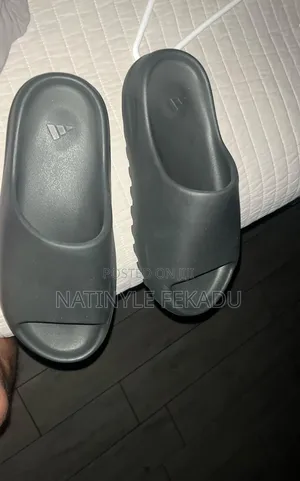 Yeezy Original Slides Onyx