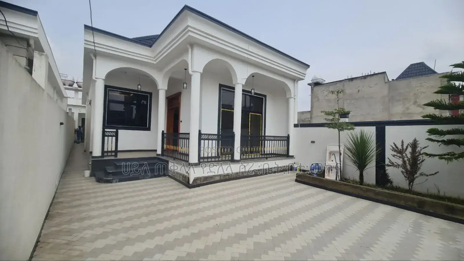 Furnished 3bdrm Villa in Ayat Area, Yeka for sale