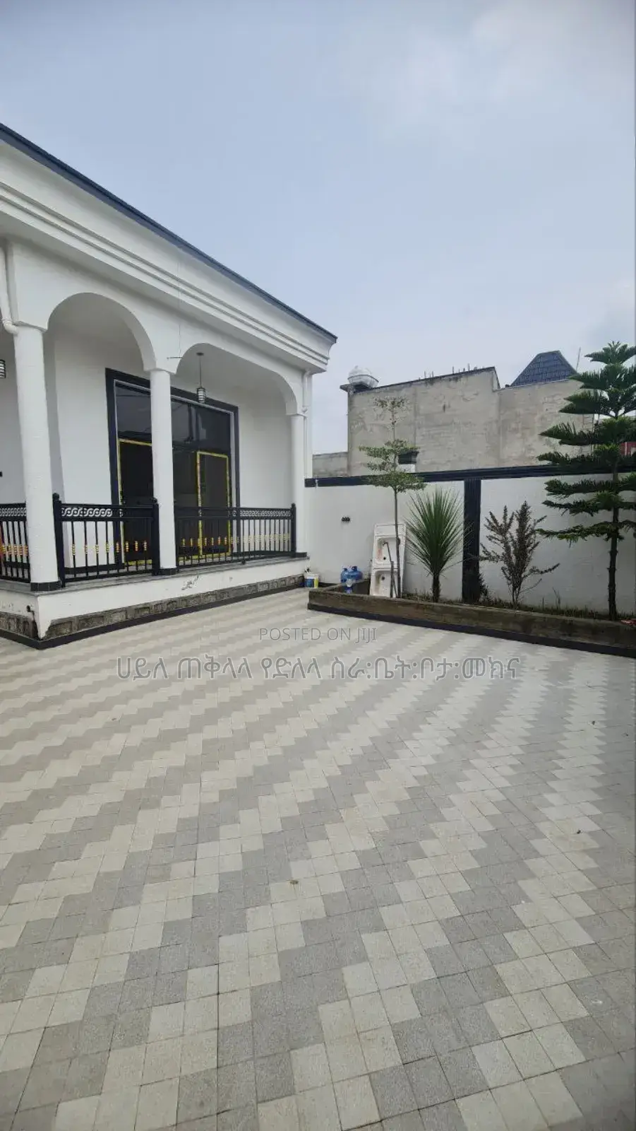 Furnished 3bdrm Villa in Ayat Area, Yeka for sale