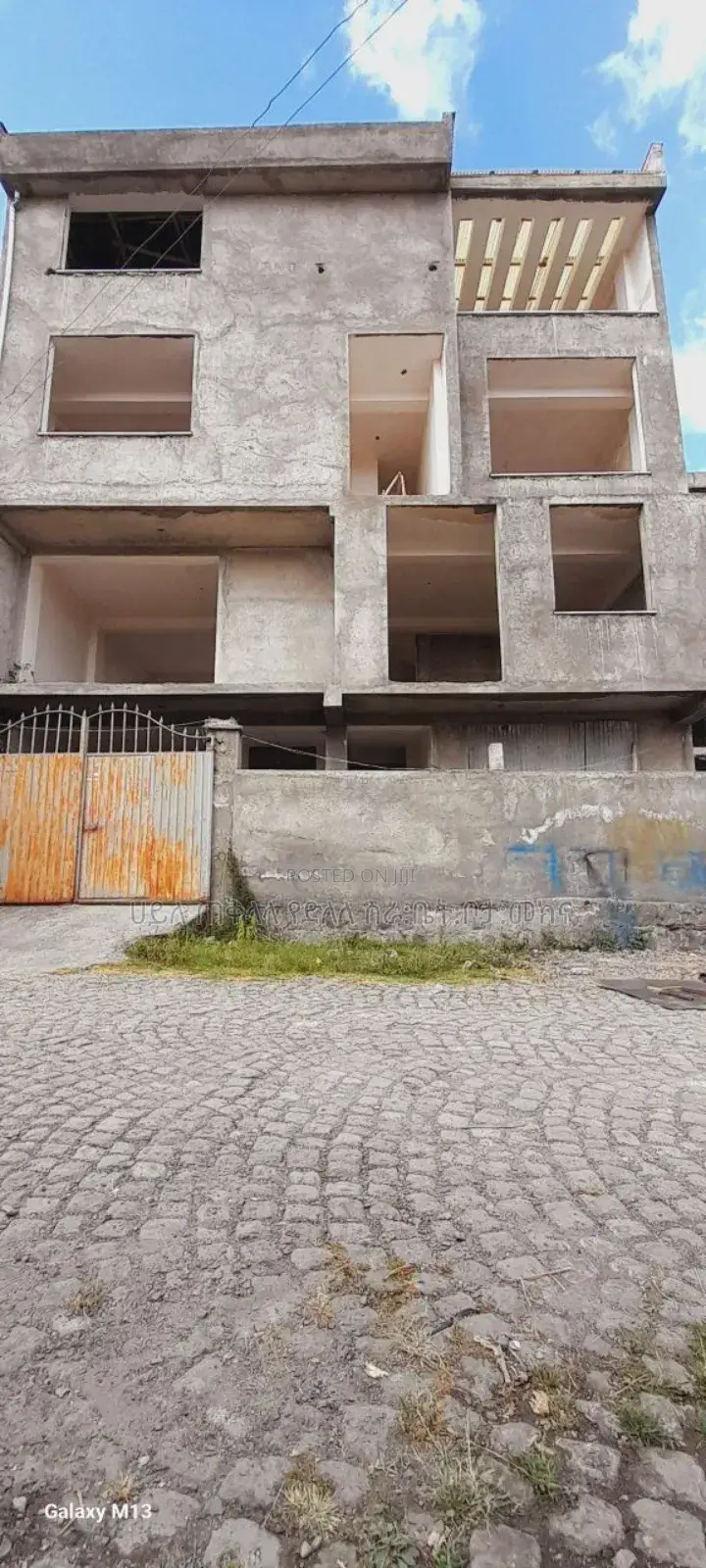 6bdrm House in Ayat Area Inside, Yeka for sale