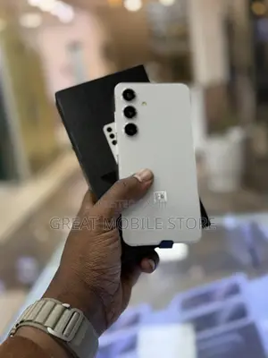 New Samsung Galaxy S24 128 GB Silver