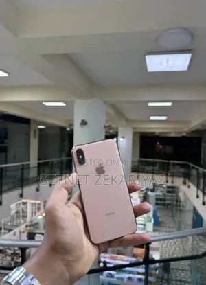 New Apple iPhone XS 64 GB Gold