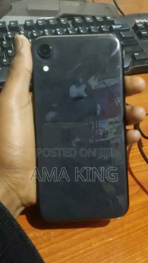 Apple XR 128 GB Black