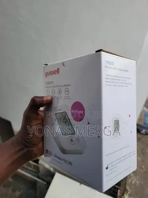 Photo - Blood Pressure Monitor瘋፭medical Equipment Bp Monitor獸§Bp Monitor術።Bpm