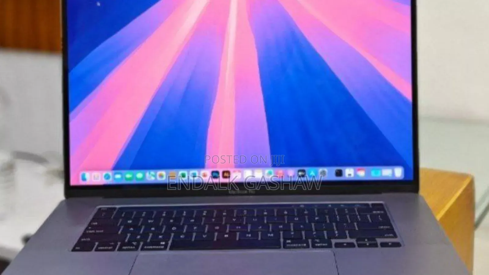 New Laptop Apple MacBook Pro 2019 32GB Intel Core I9 SSD 512GB