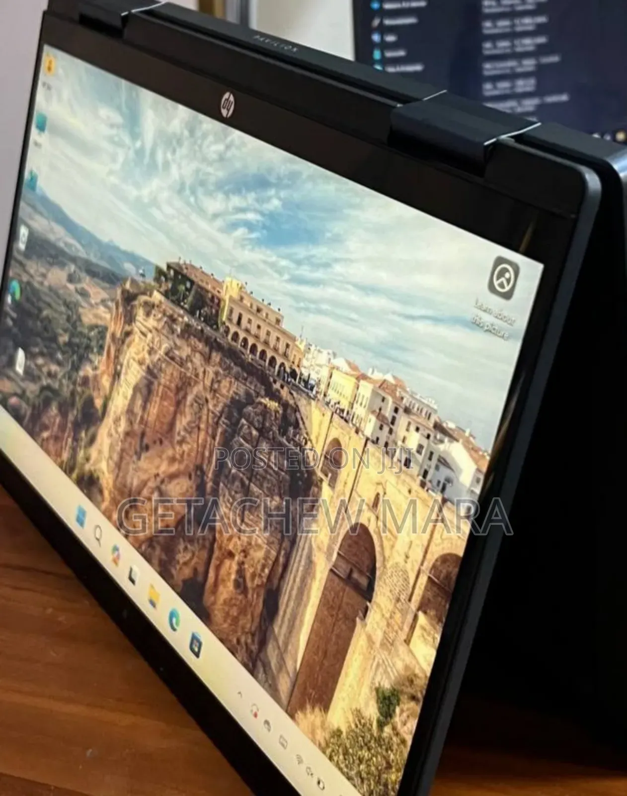 New Laptop HP Pavilion X360 8GB Intel SSD 256GB