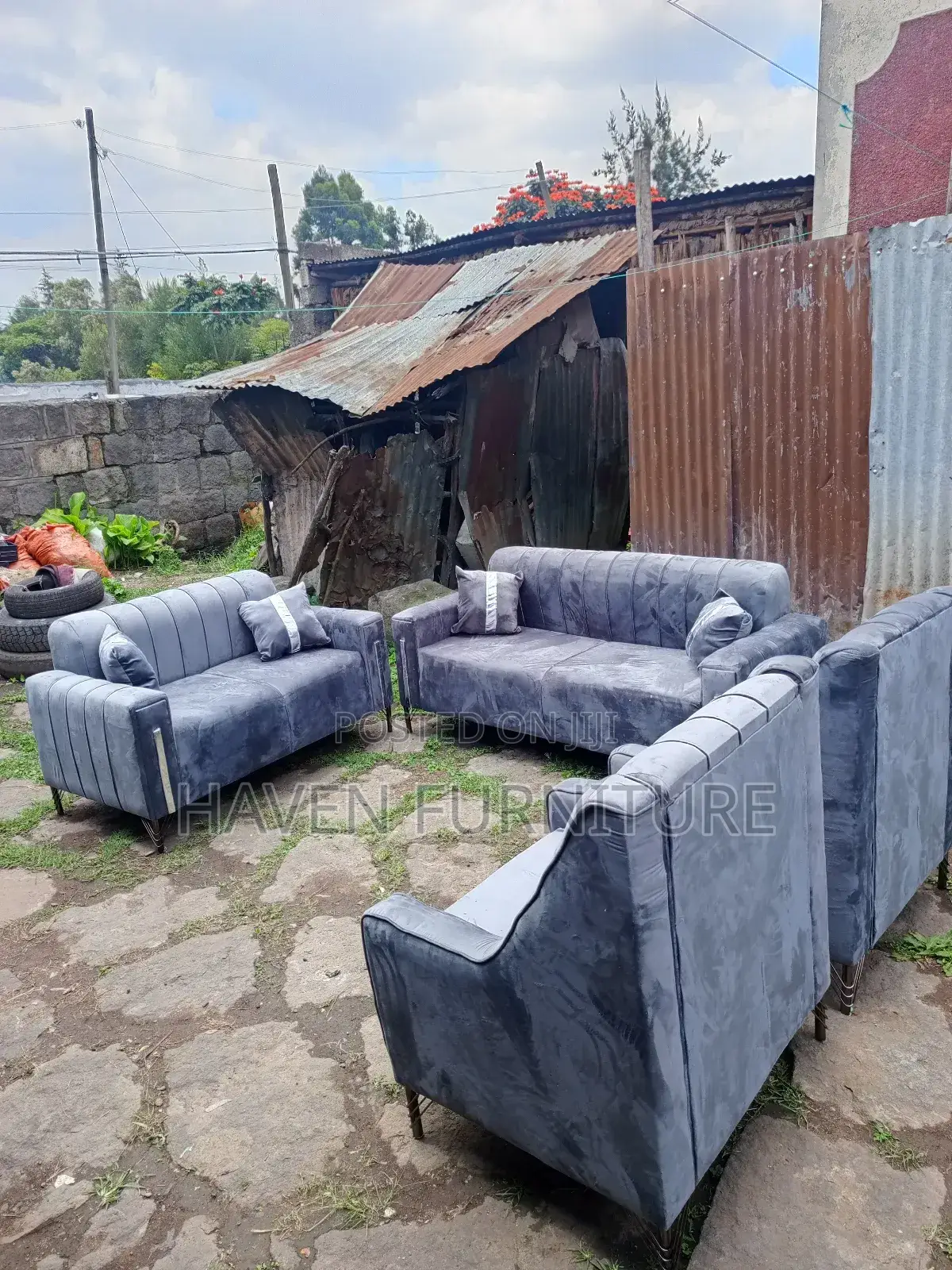 Full Set Comfortable Sofa