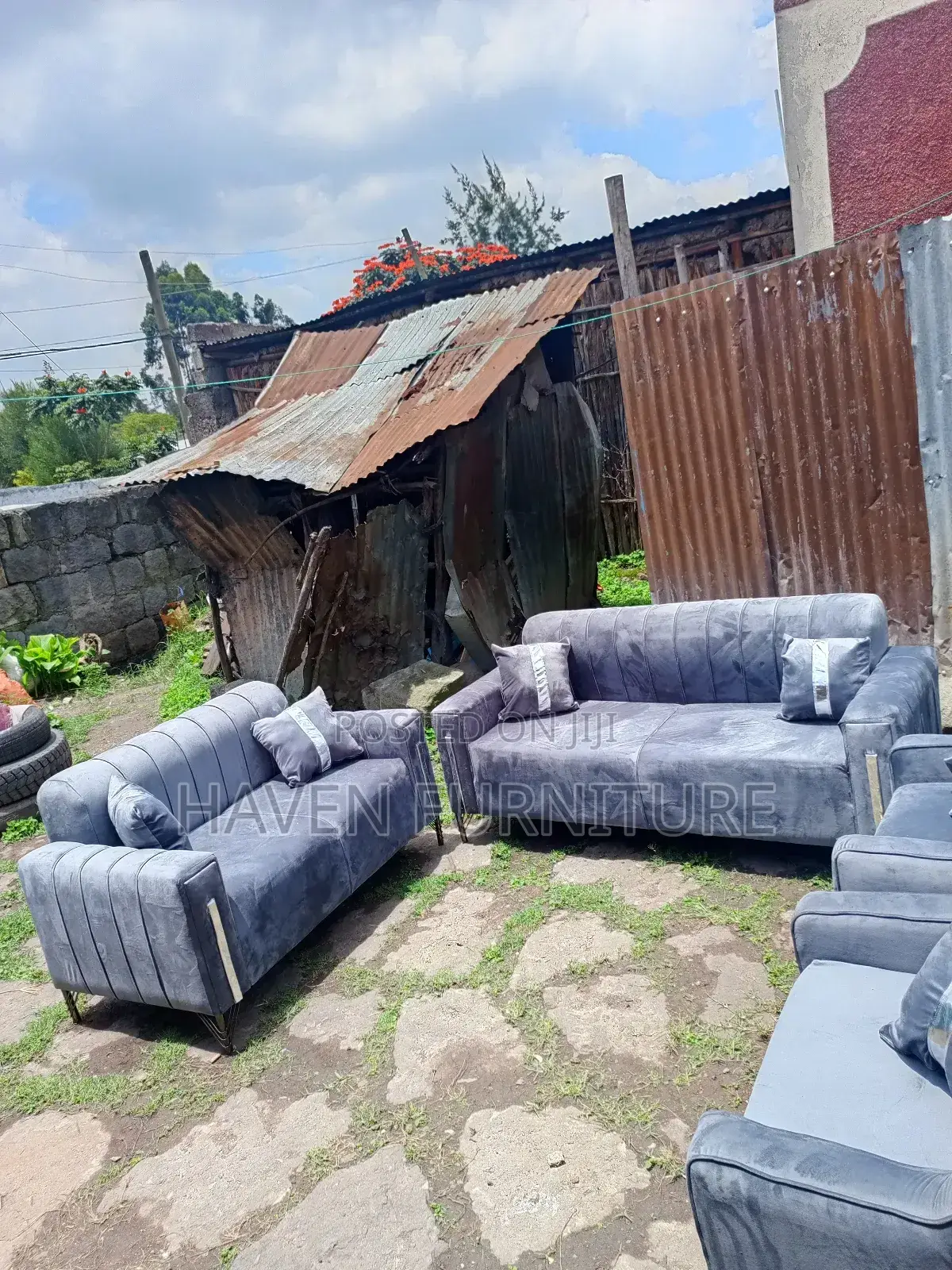 Full Set Comfortable Sofa