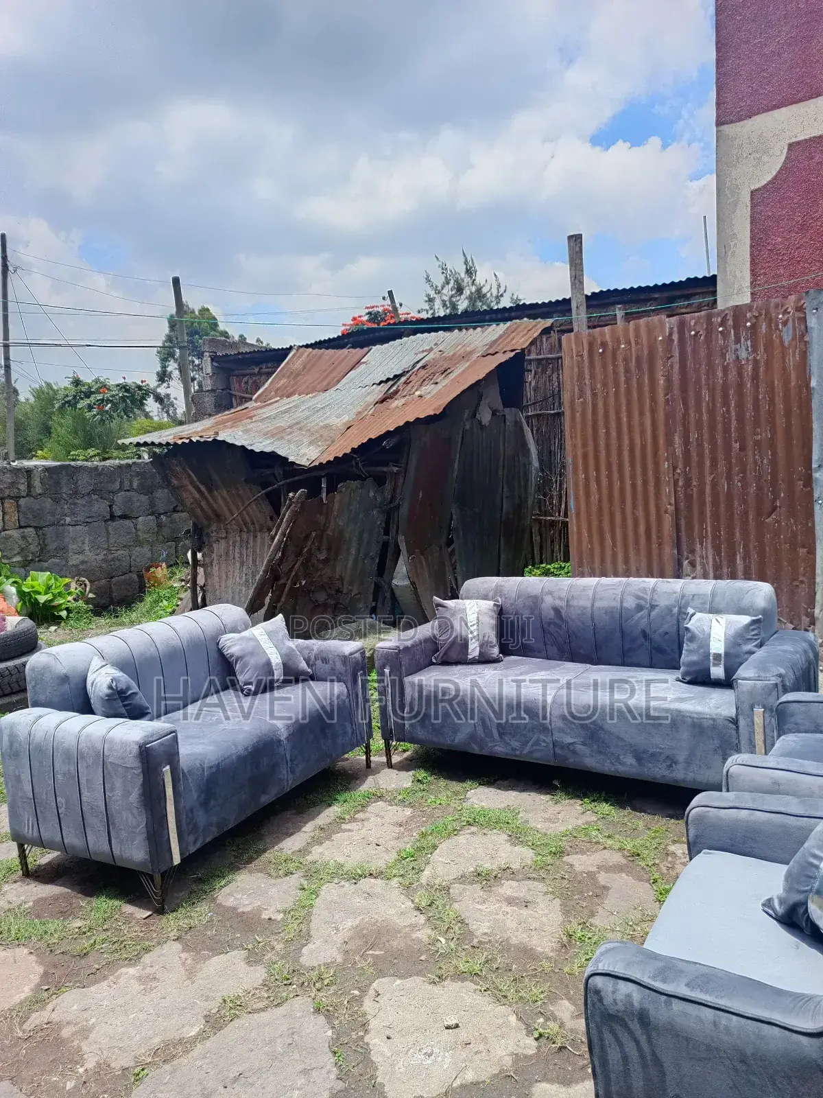 Full Set Comfortable Sofa