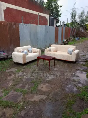 Photo - Cream 5 Set With Table